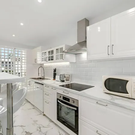 Amazing Views, Chic Beach Duplex