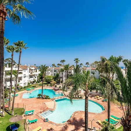 Amazing Views, Chic Beach Duplex Εστεπόνα