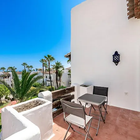 Διαμέρισμα Amazing Views, Chic Beach Duplex Εστεπόνα