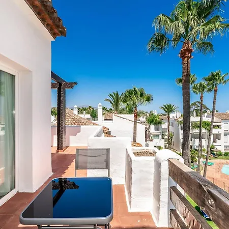 Amazing Views, Chic Beach Duplex * Εστεπόνα