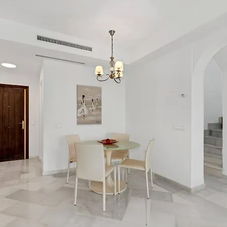 Διαμέρισμα Amazing Views, Chic Beach Duplex *