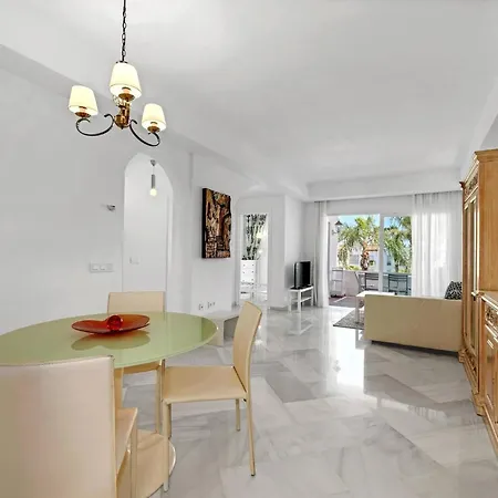 Διαμέρισμα Amazing Views, Chic Beach Duplex