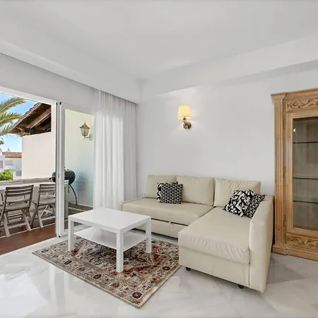 Amazing Views, Chic Beach Duplex * Εστεπόνα